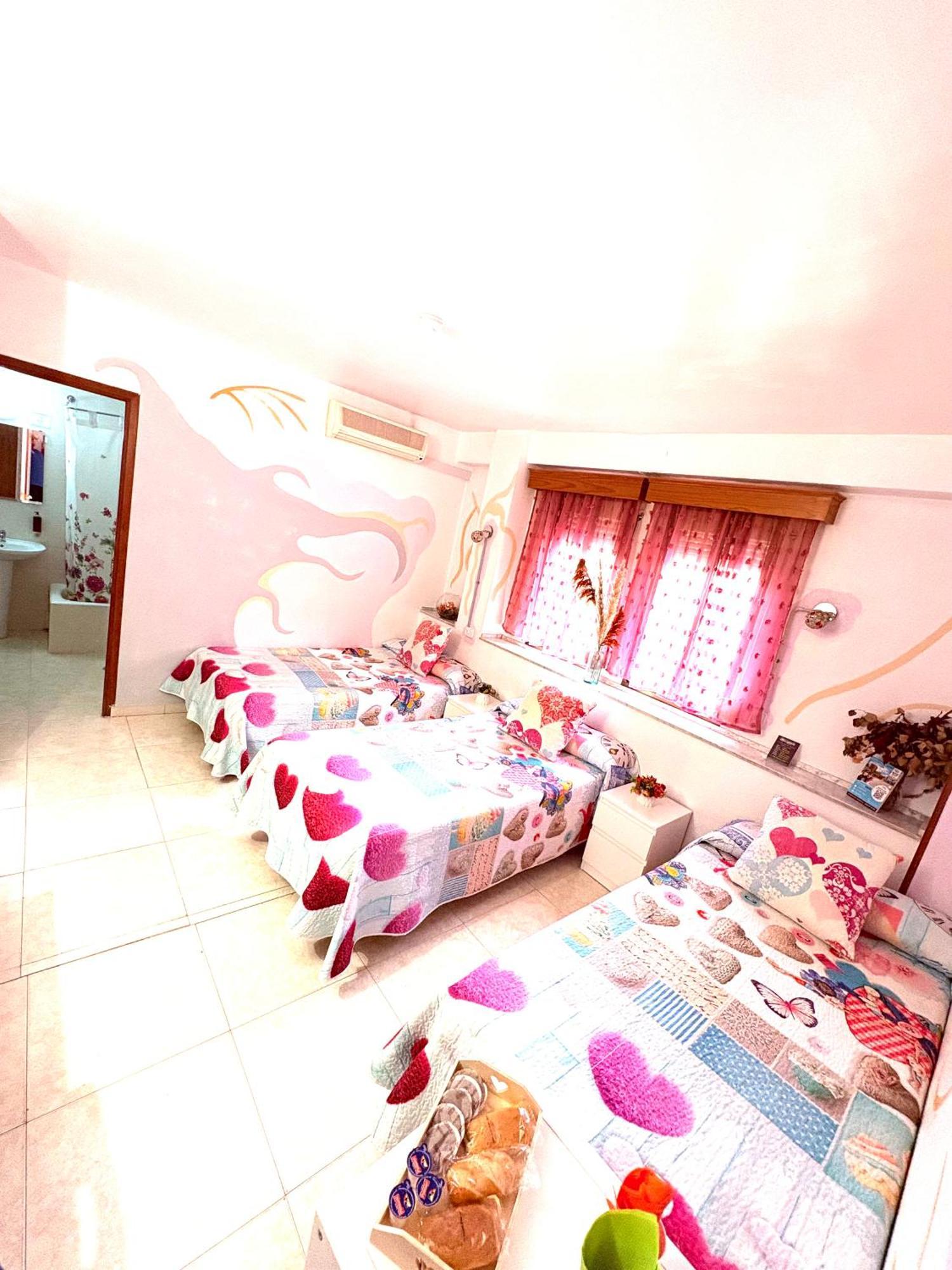Hostal La Rosa Caces Exterior foto